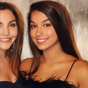 Meet your Posher, Olivia